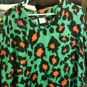 Flowy shorts sleeve blouse